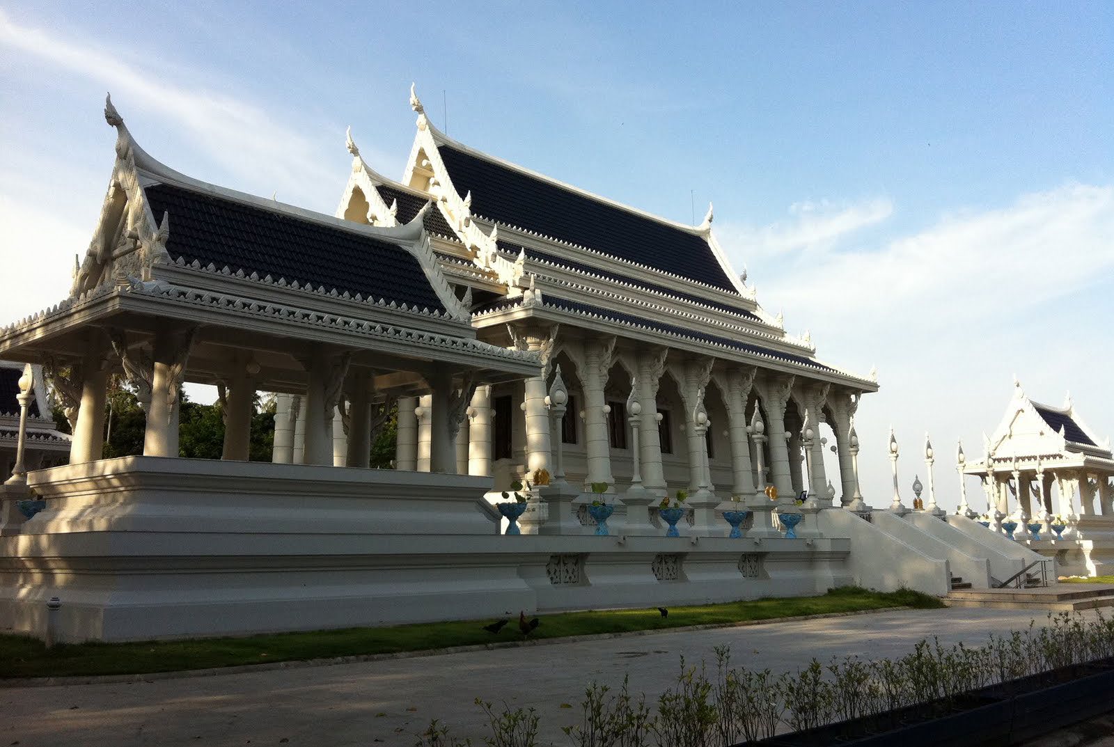 wat kaew temple