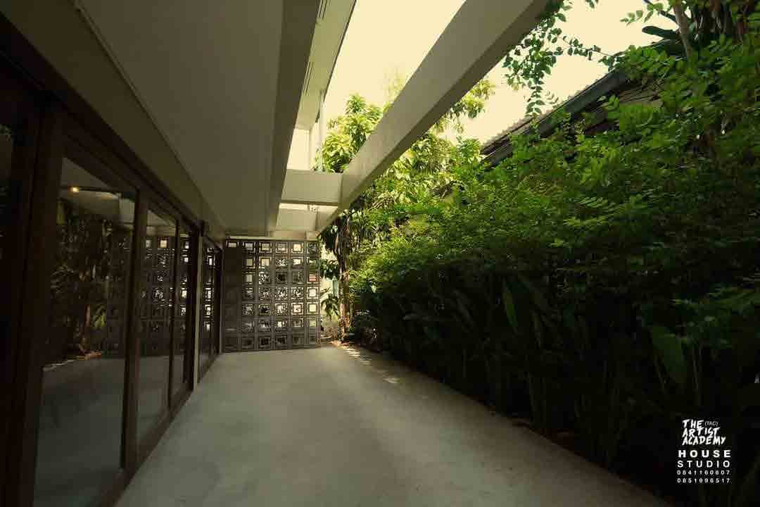 The Artist Academy Studio Bangkok