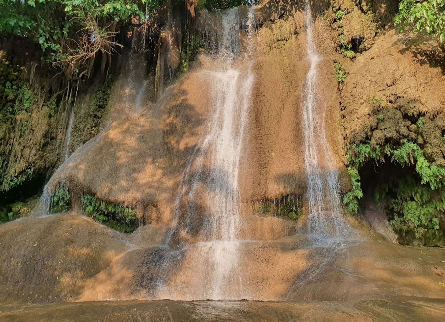 Sai yok Noi Waterfall