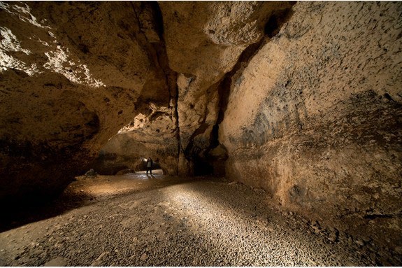 NIETOPERZOWA CAVE