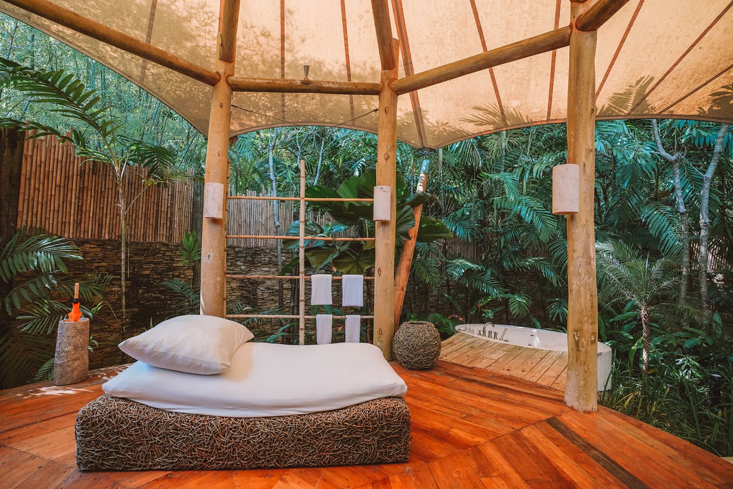SONEVA KIRI