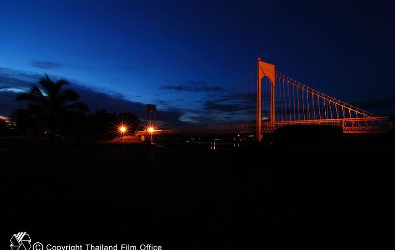 Nong prachak silapakhom Bridge