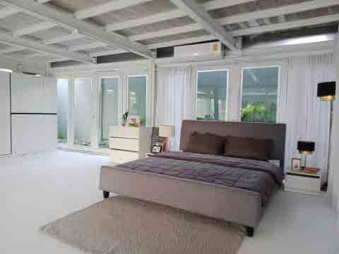 The White House Studio Bang Yai