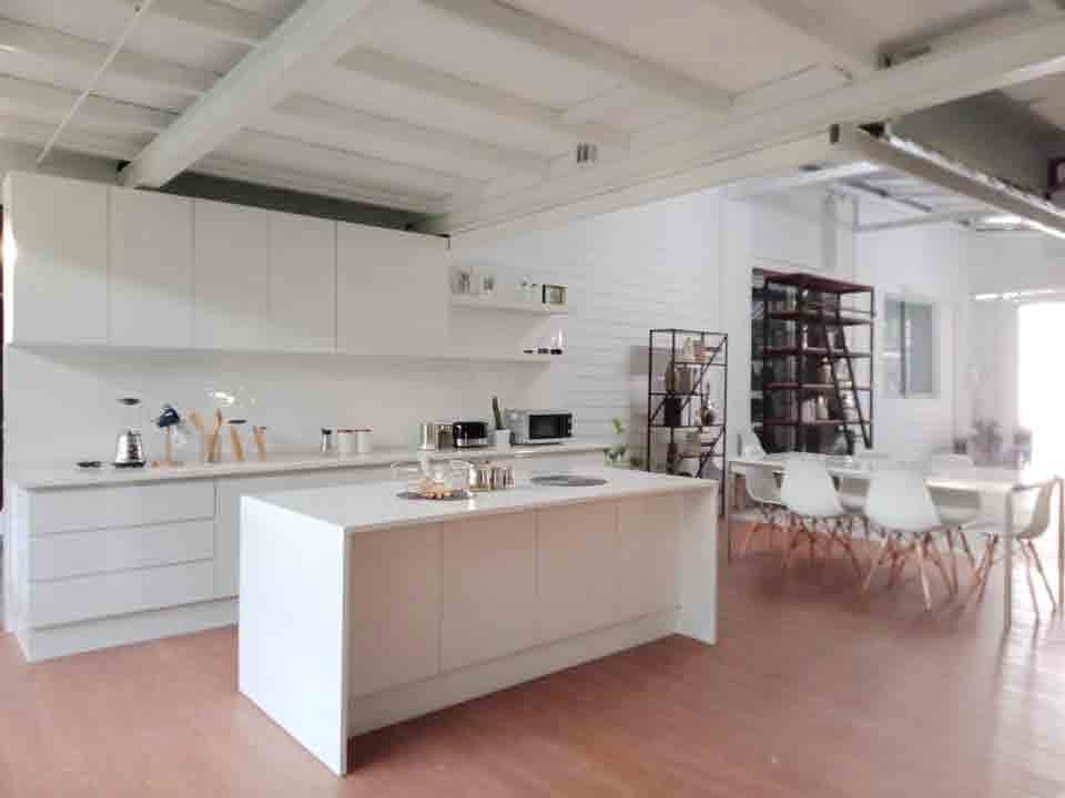 The White House Studio Bang Yai