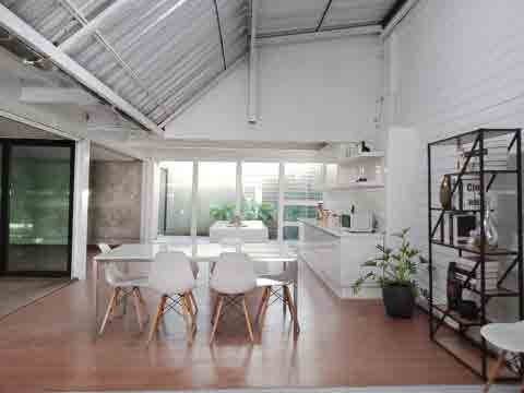 The White House Studio Bang Yai