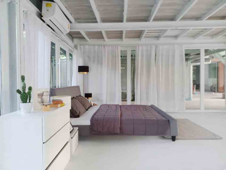 The White House Studio Bang Yai