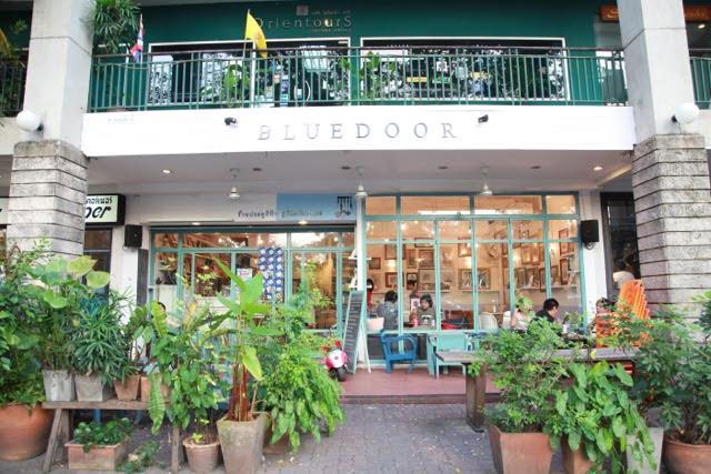 BlueDoor cafe with books