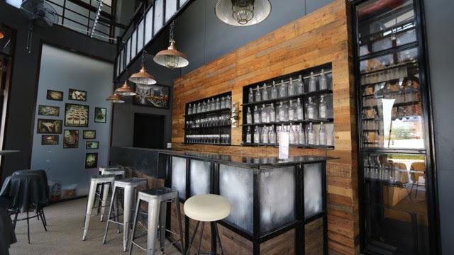 Studio Bar