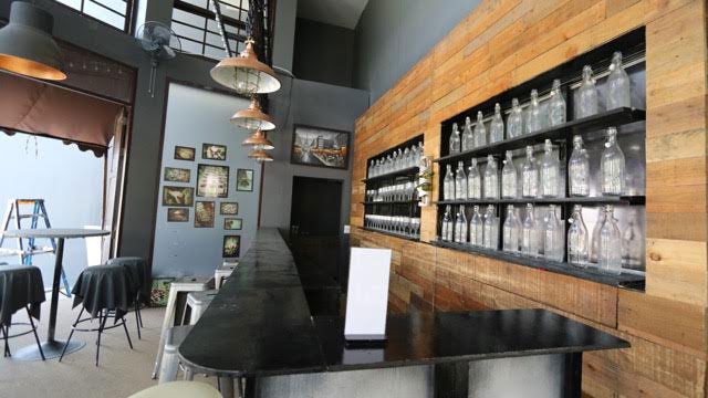 Studio Bar