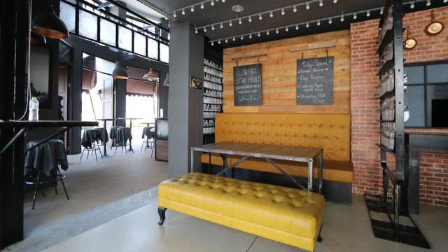 Studio Bar