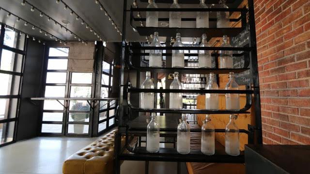 Studio Bar