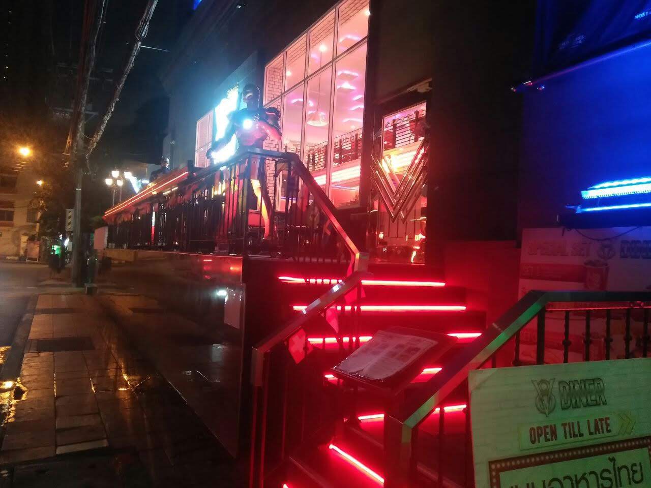 V8 Dinner Suk 11