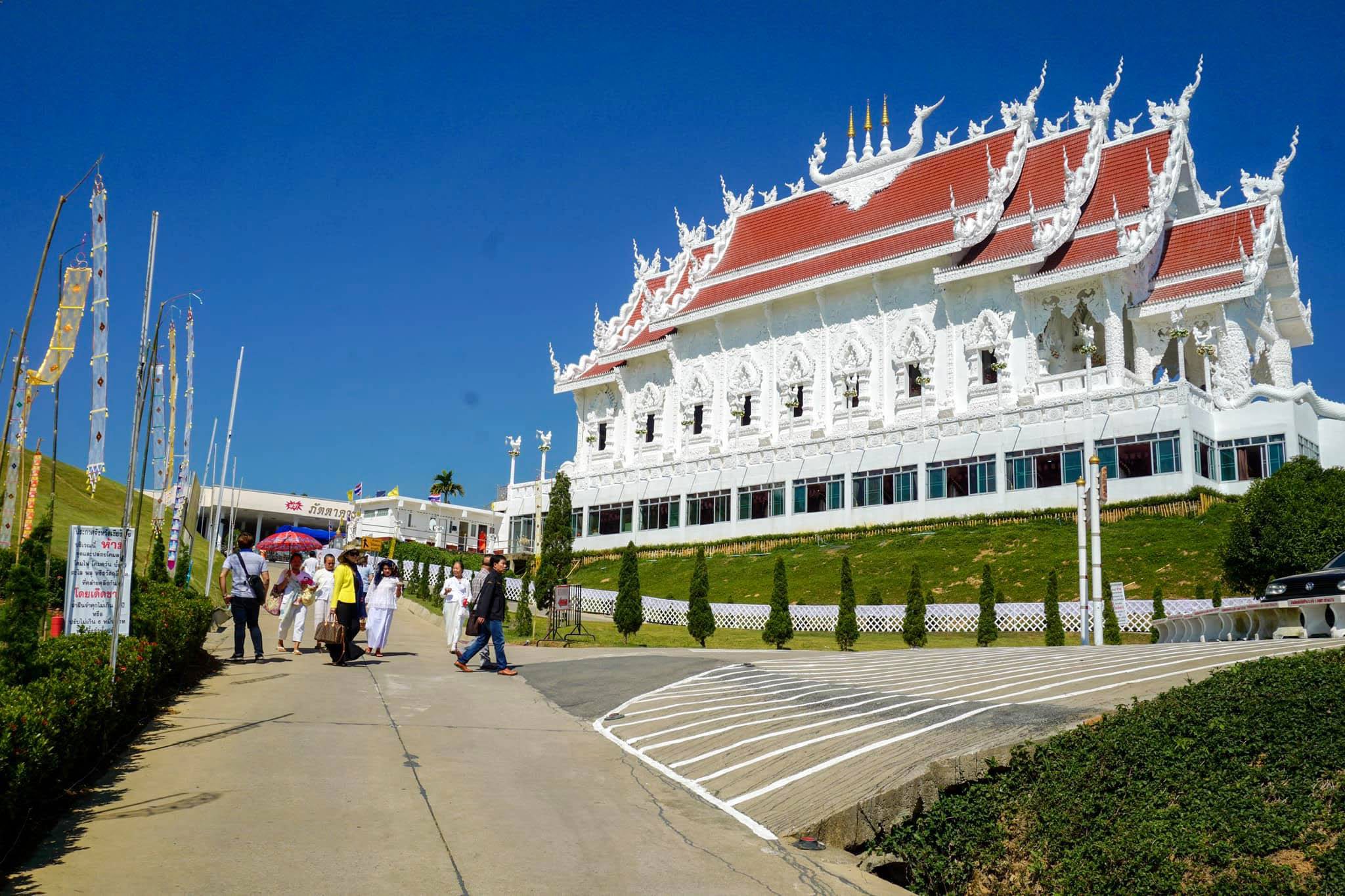 wat huay pla kang