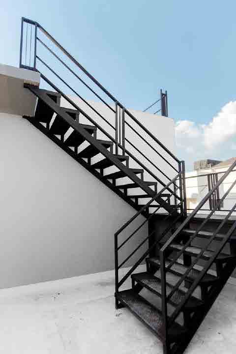 White cafe studio