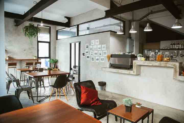 White cafe studio
