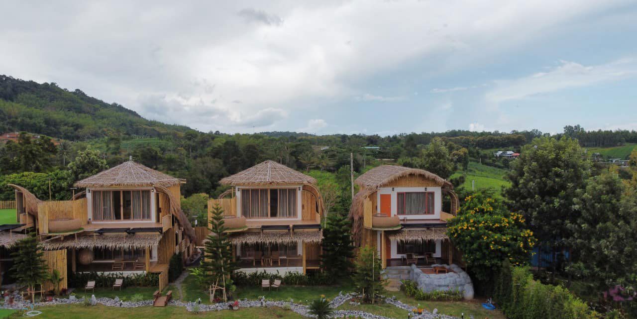 Cirrus Valley Khao Kho
