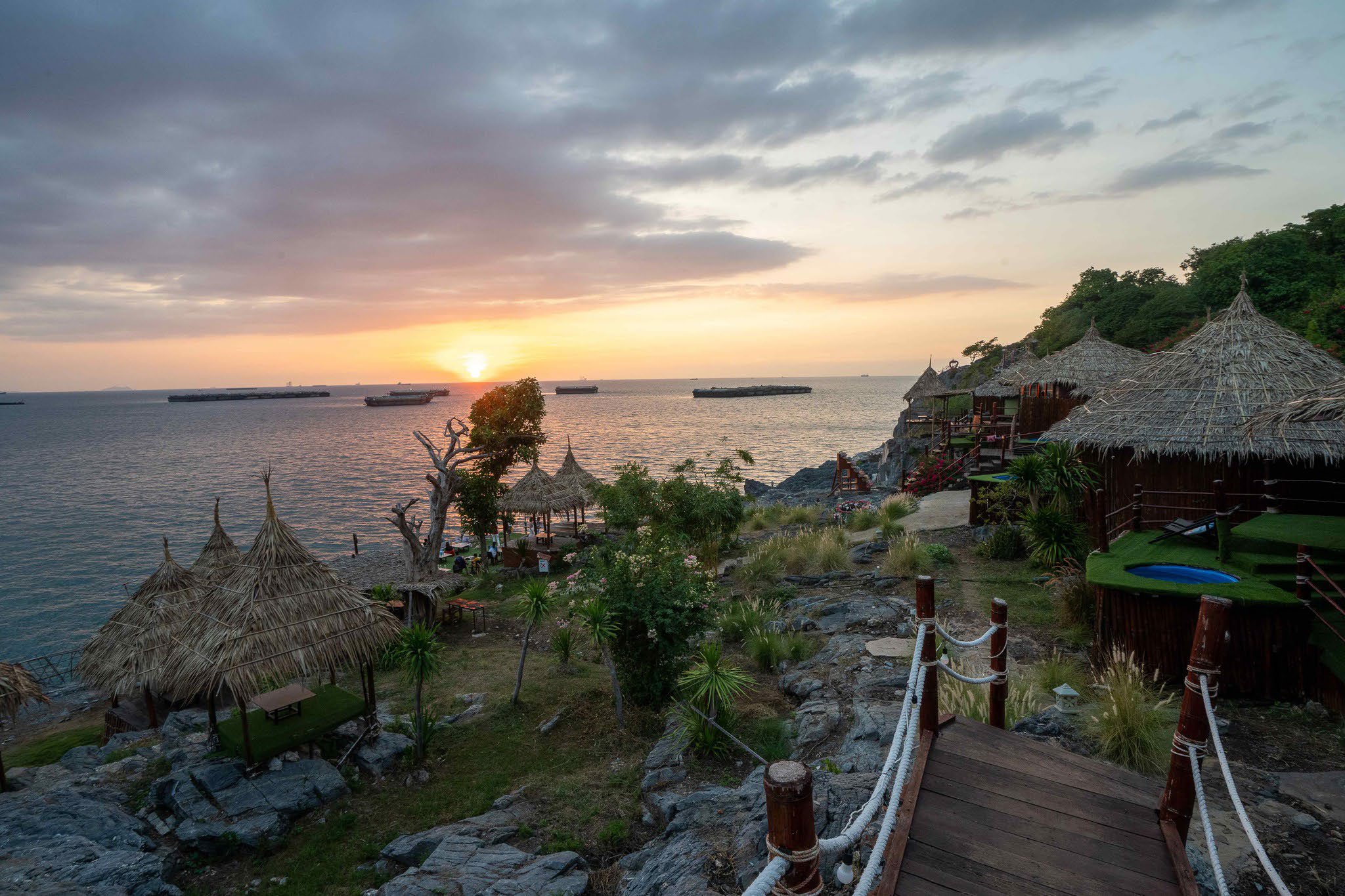 Pareehut Koh Sichang