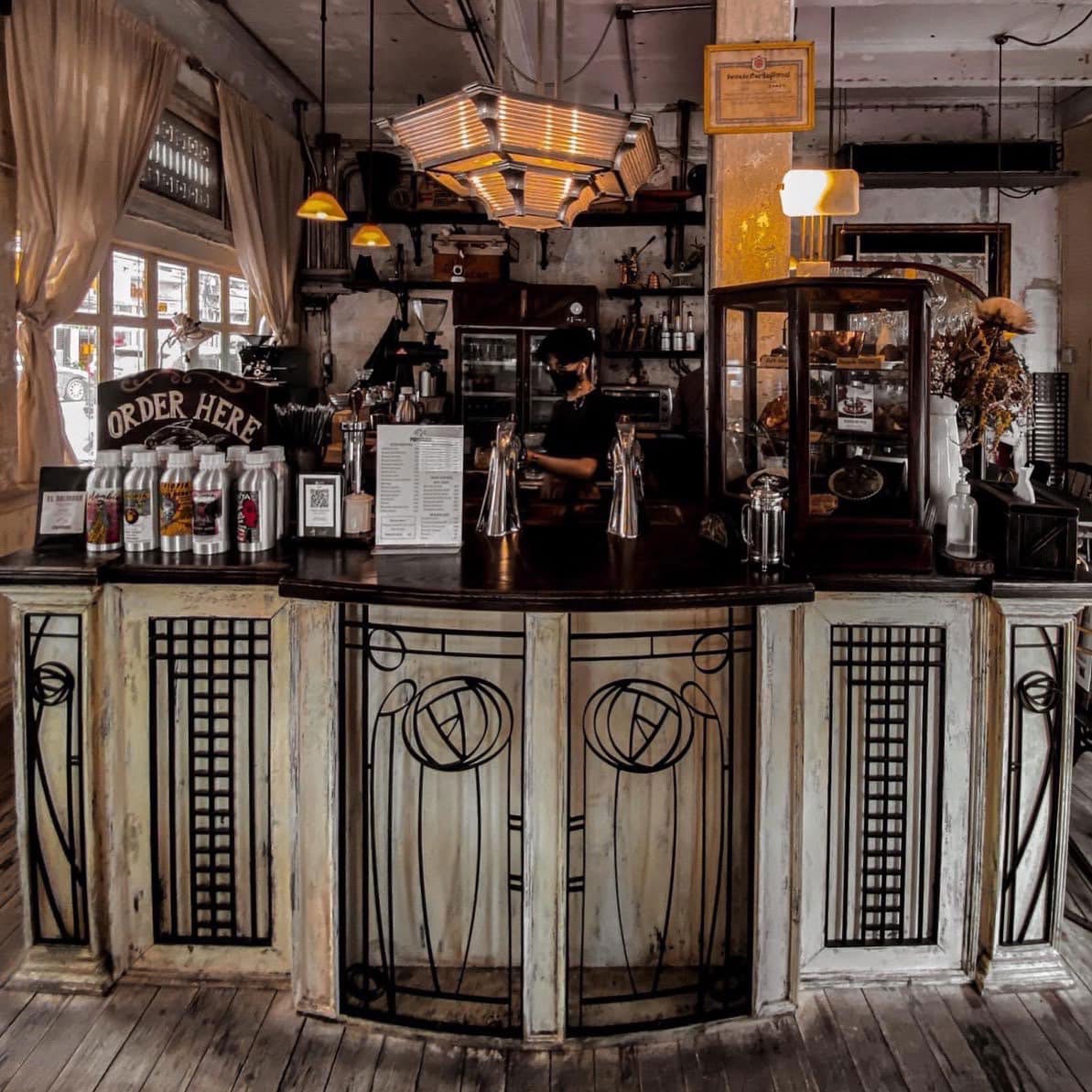 Pompano Cafe