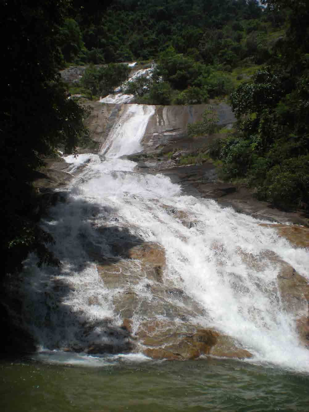 Tontae Waterfall