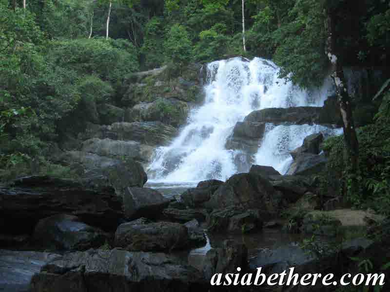 Tontae Waterfall