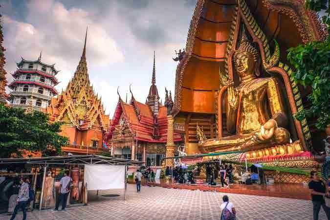 WAT THAM SUA