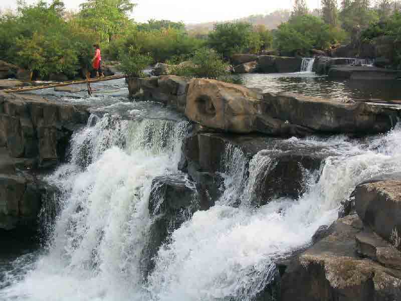 Poi Waterfall