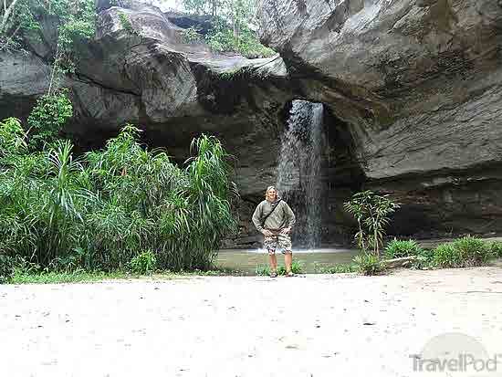 Saeng Chan Waterfall