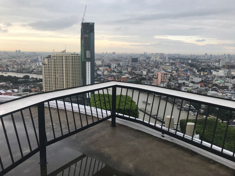 HILTON Jareonnakon RD BKK HELIPAD & ROOFTOP