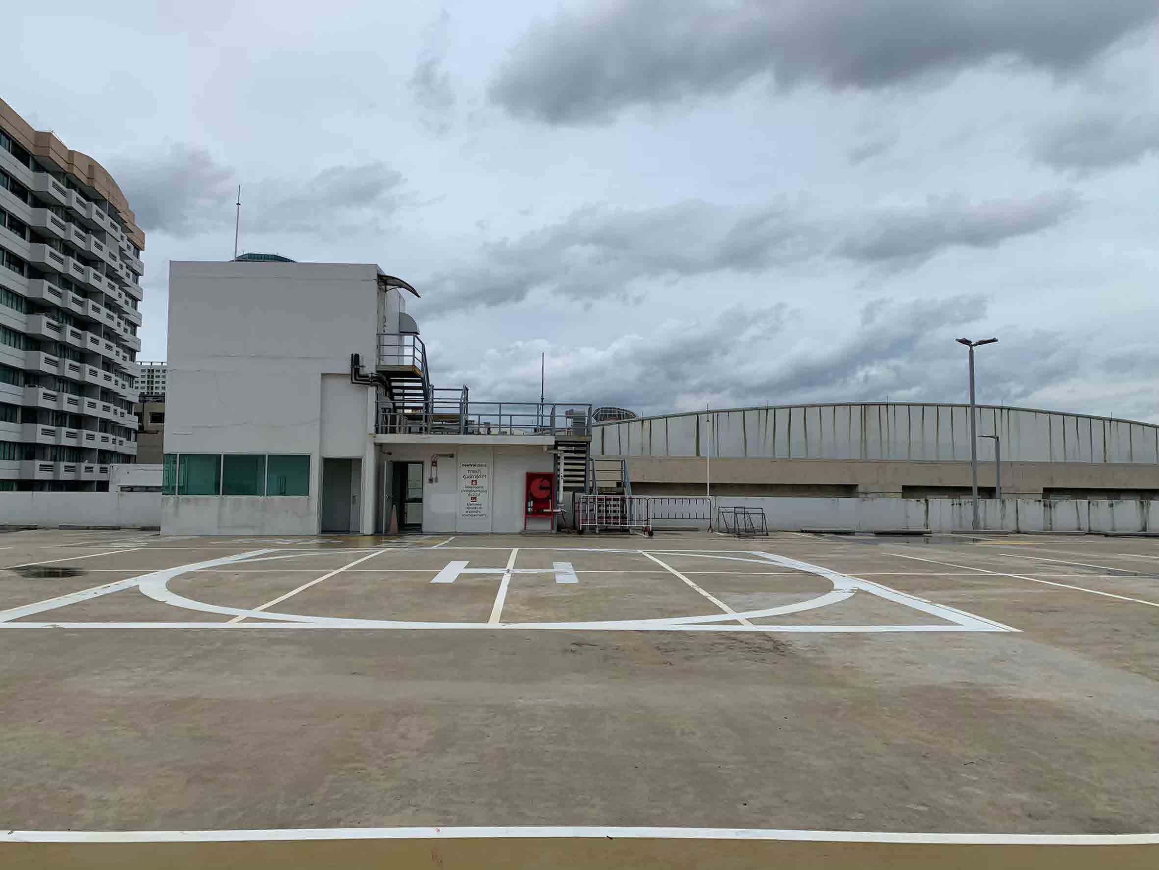 Pinklao Parking Lot Rooftop