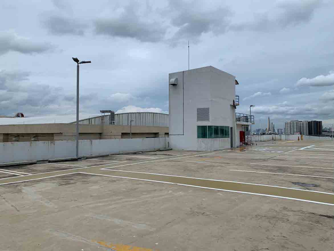 Pinklao Parking Lot Rooftop