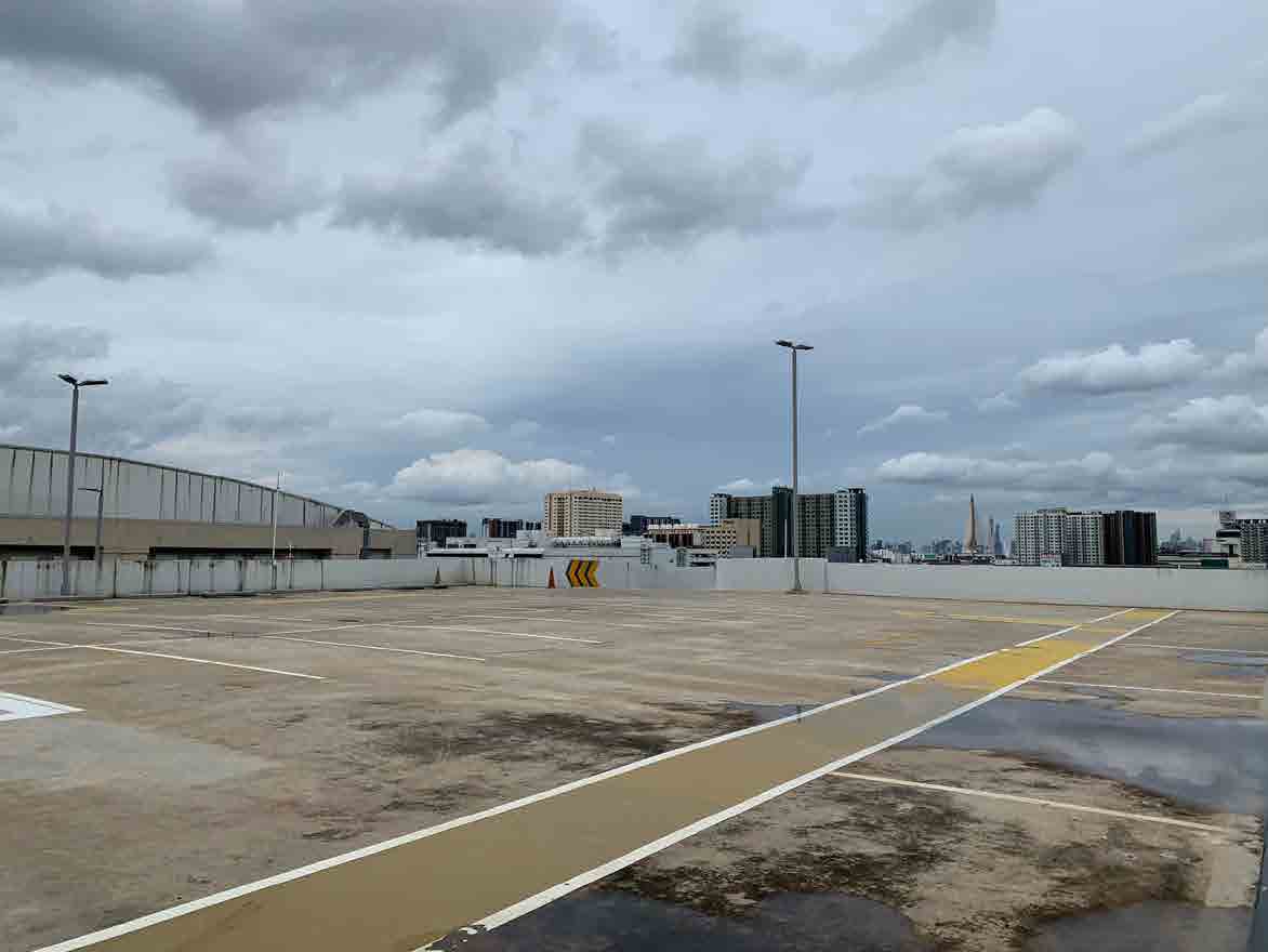 Pinklao Parking Lot Rooftop