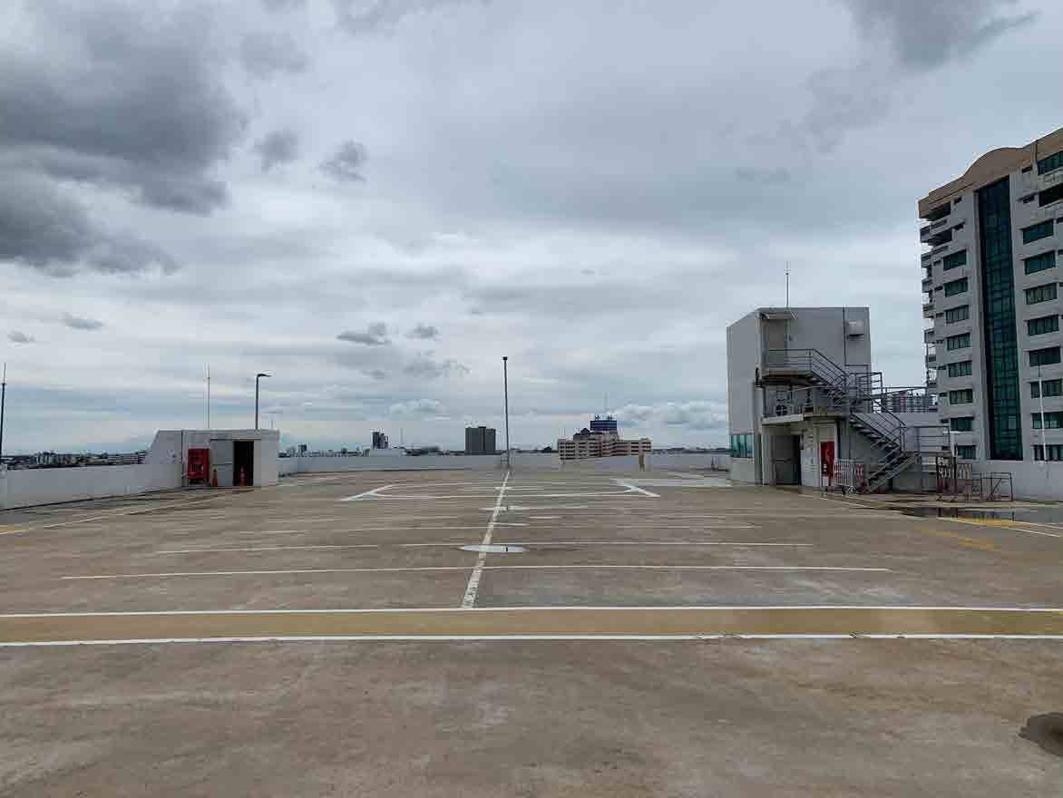 Pinklao Parking Lot Rooftop