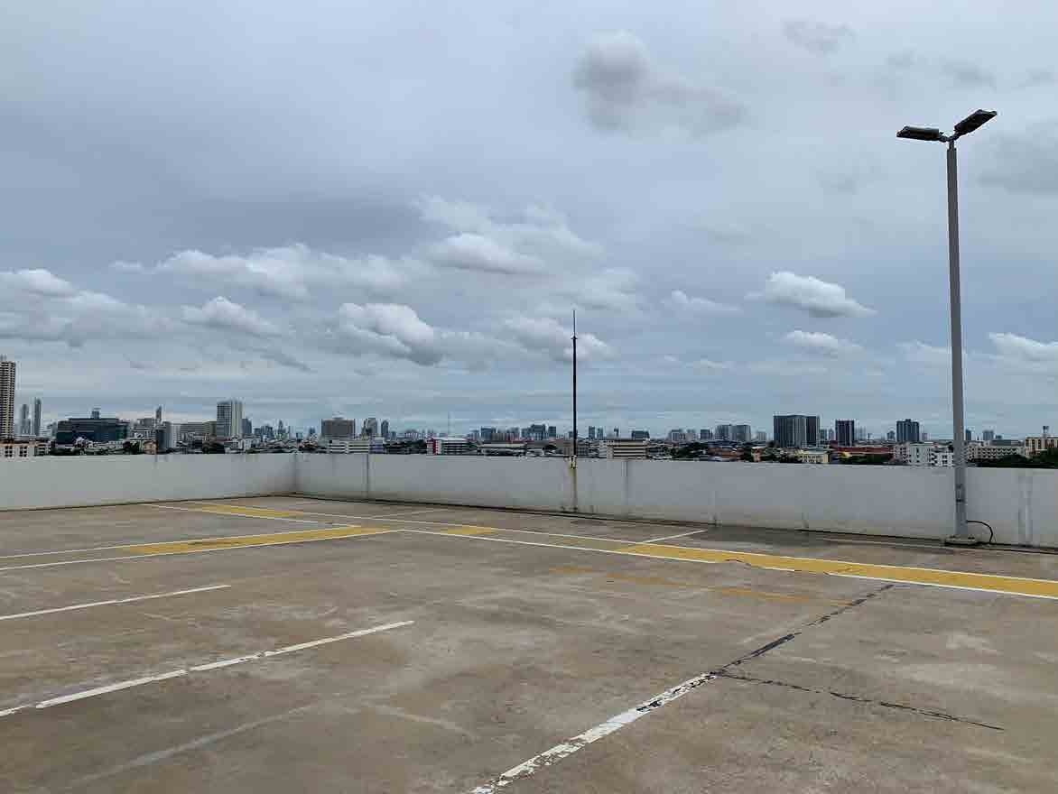 Pinklao Parking Lot Rooftop