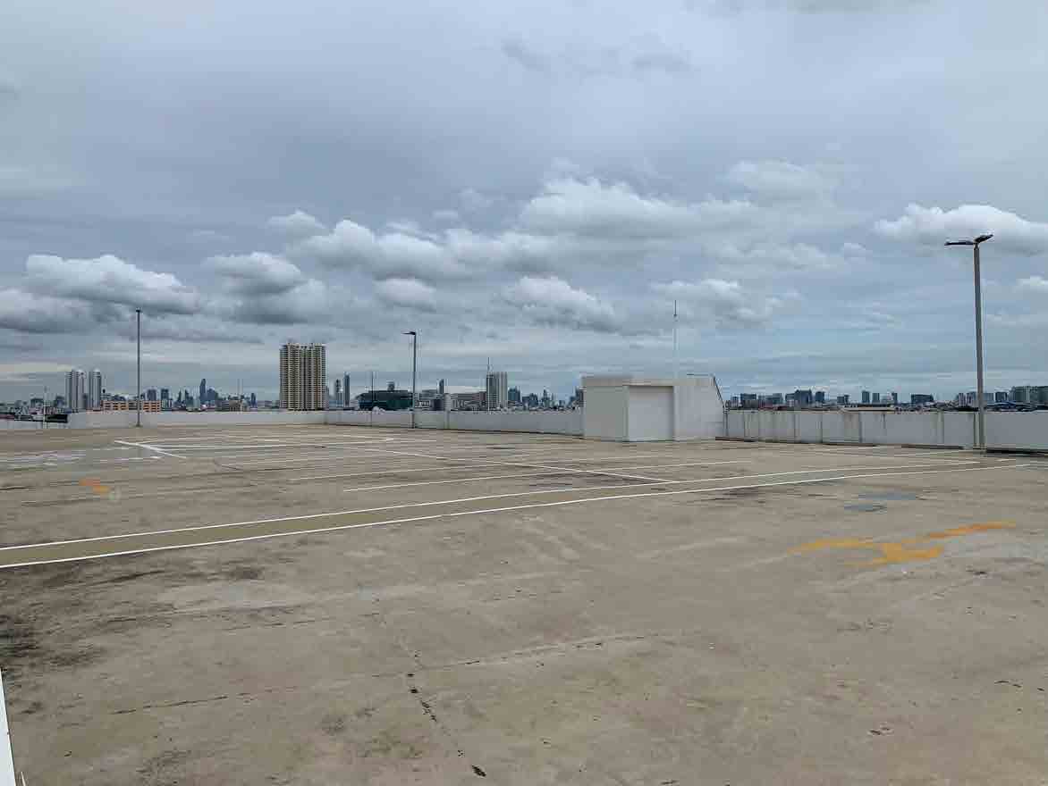 Pinklao Parking Lot Rooftop