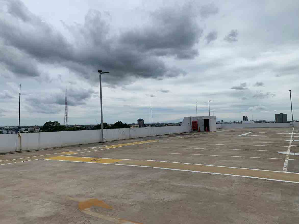 Pinklao Parking Lot Rooftop