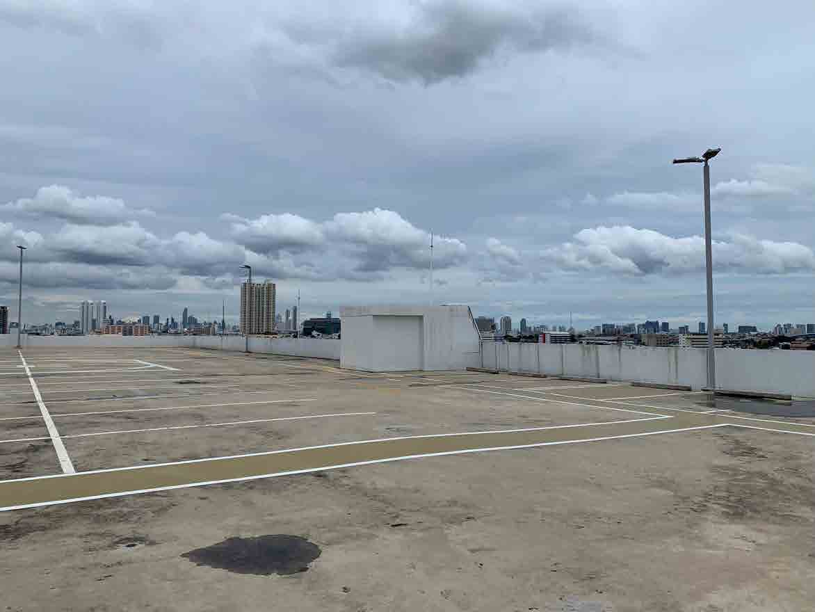 Pinklao Parking Lot Rooftop