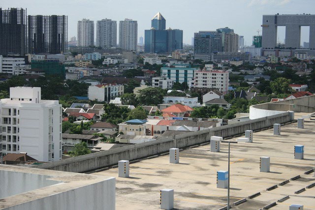 LP Rooftop & Parking
