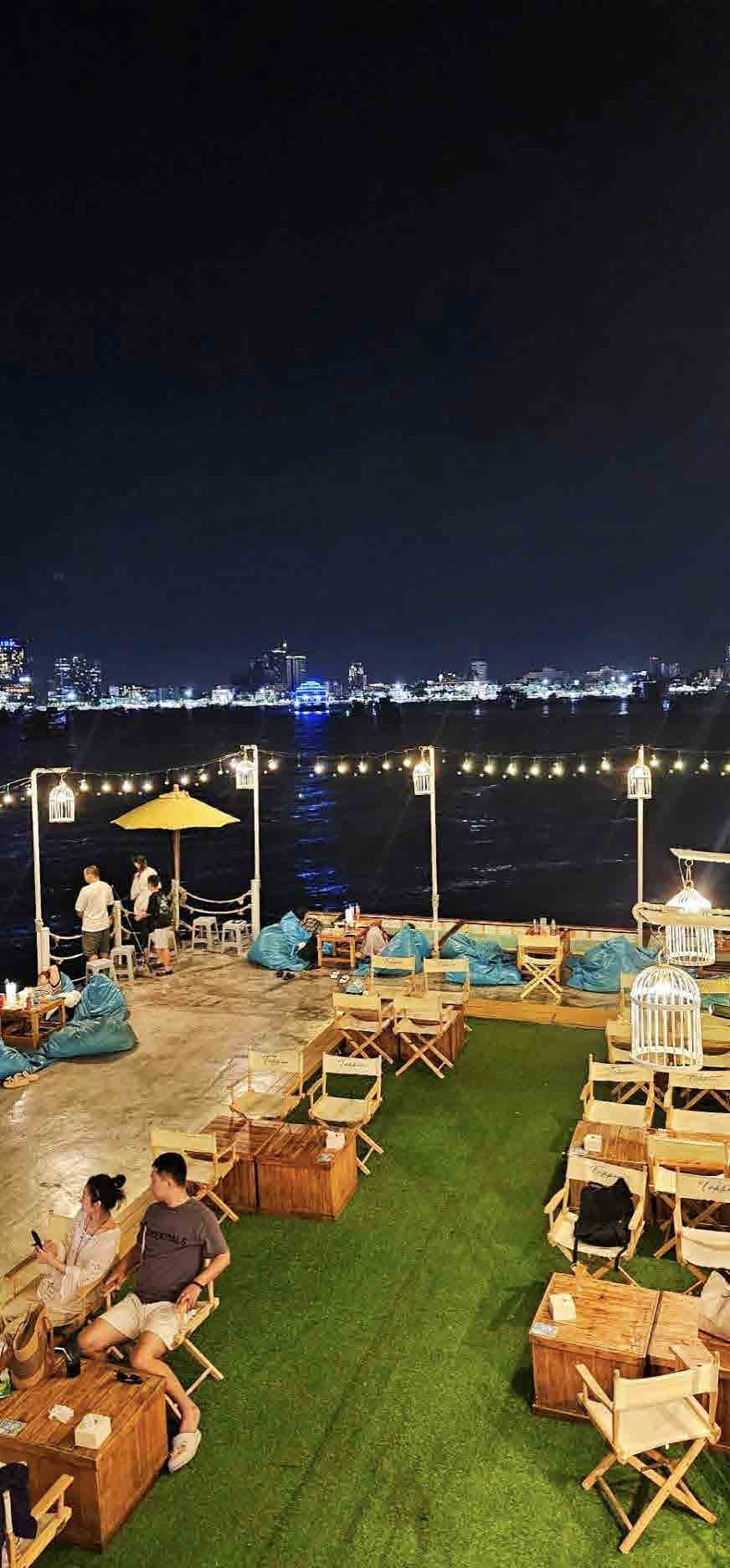 Tappia Floating Cafe