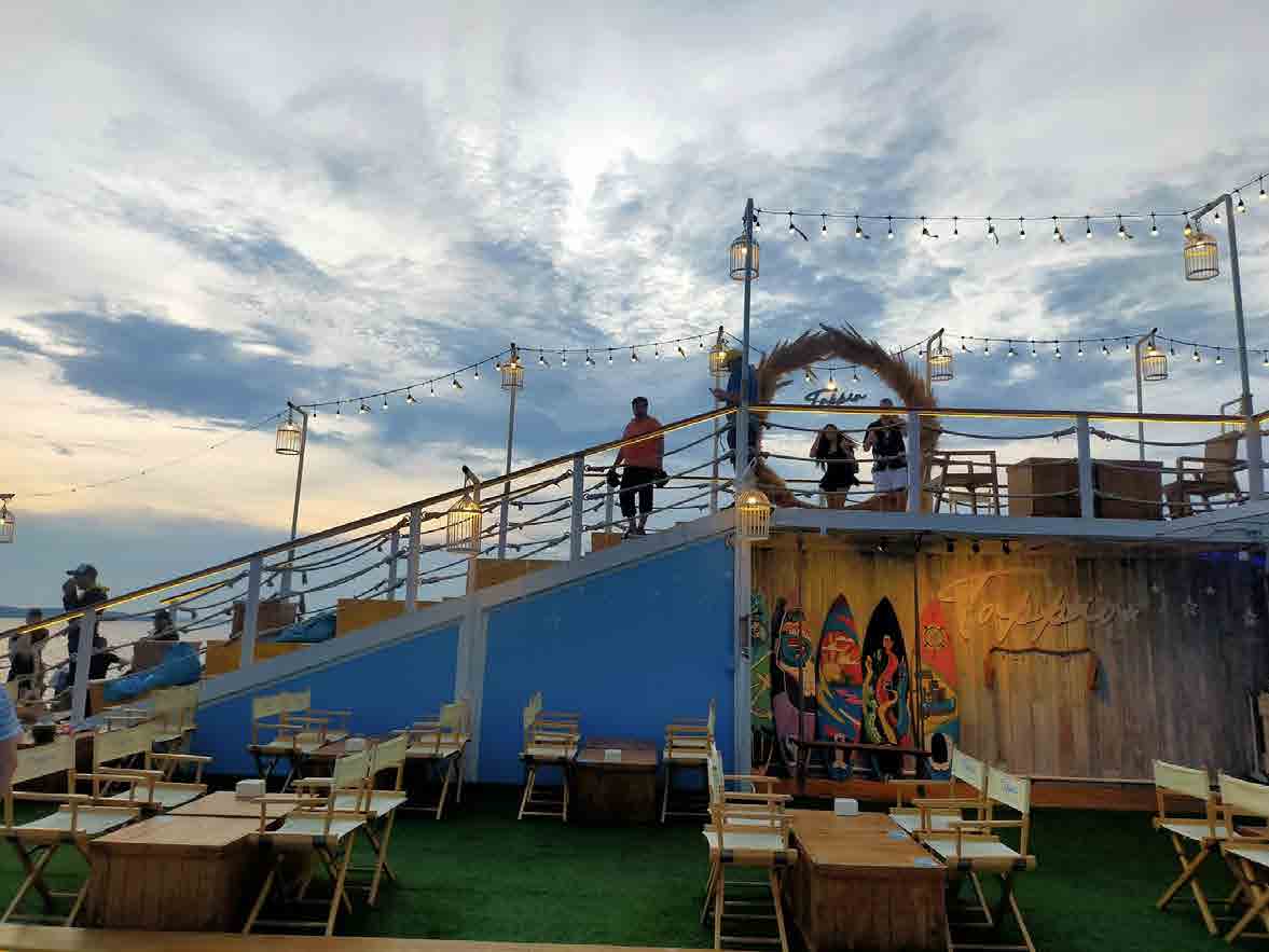 Tappia Floating Cafe