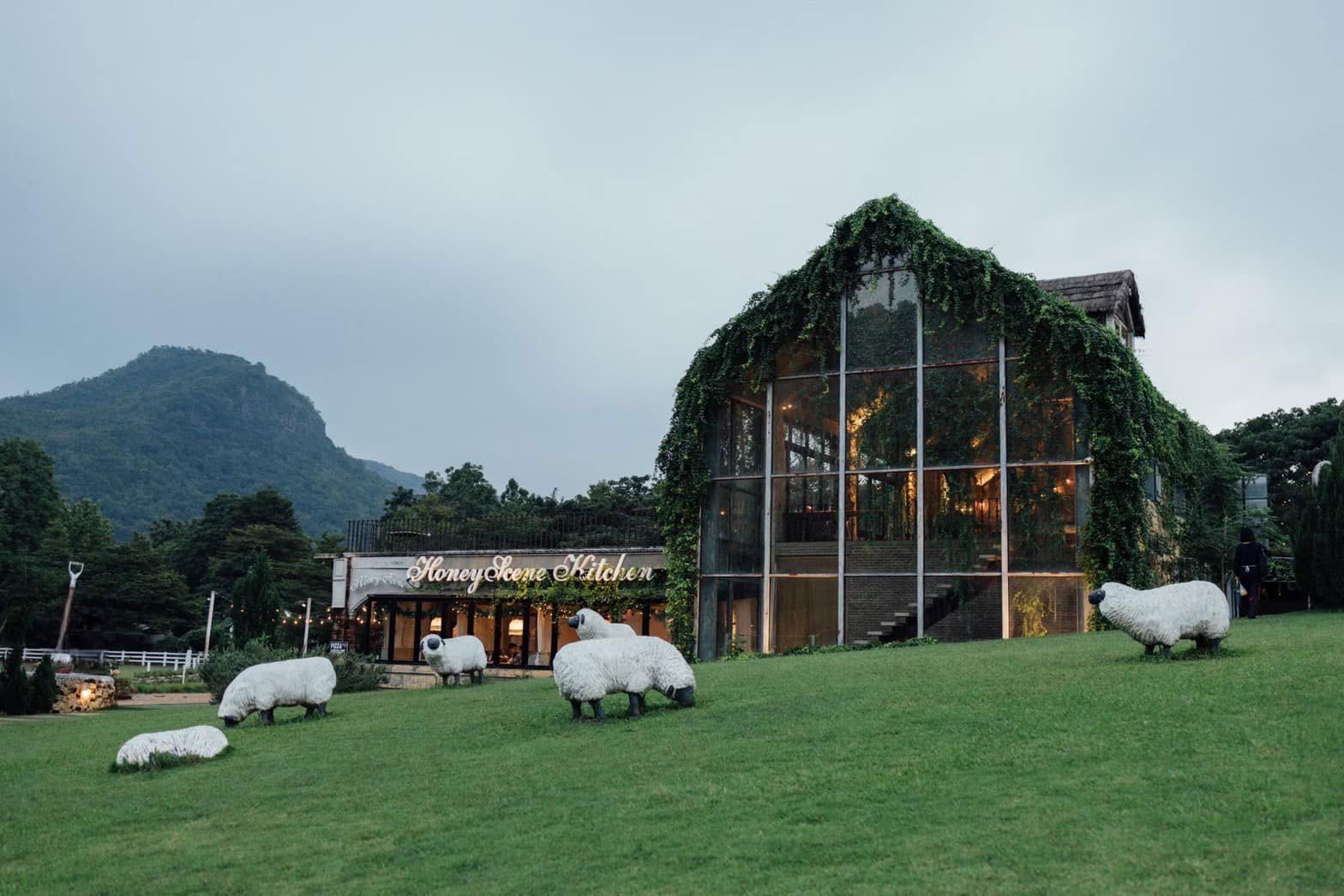 The Scenery Vintage Farm Suan Phueng
