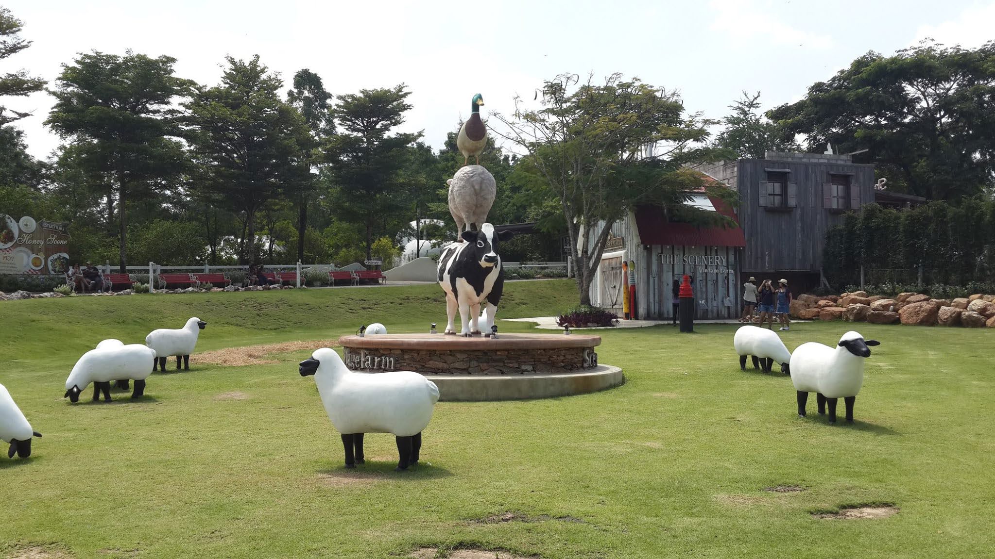 The Scenery Vintage Farm Suan Phueng