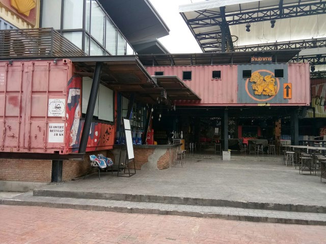 76 station Bar