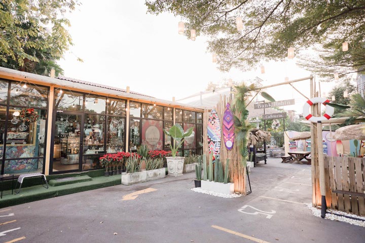 Bank Robin Cafeteria BKK 45 Minuts
