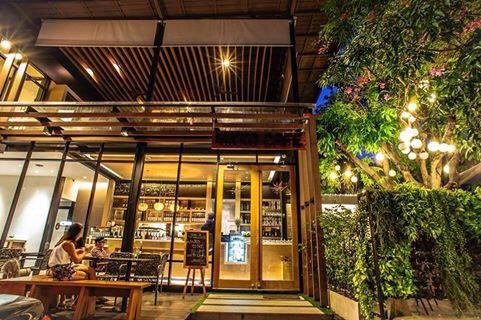 Nikko Cafe (Ekkamai 12)