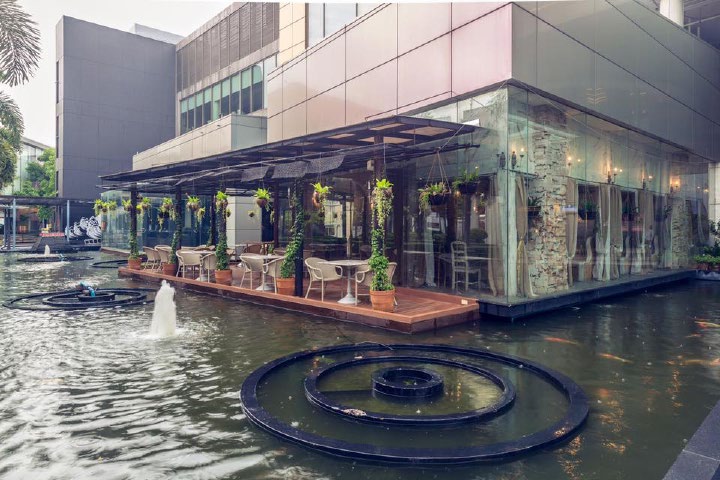 Parlour Restaurant & Bar at CDC