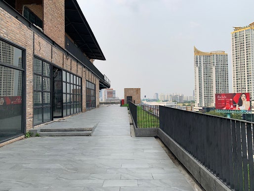 Show DC Rooftop & (Sofa for setup)