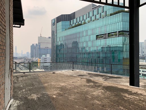 Show DC Rooftop & (Sofa for setup)