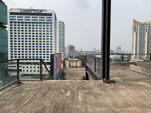 Show DC Rooftop & (Sofa for setup)