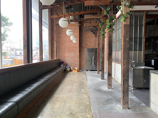 Show DC Rooftop & (Sofa for setup)