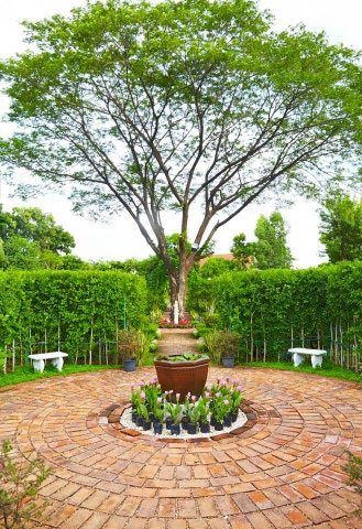 The Pud English Garden